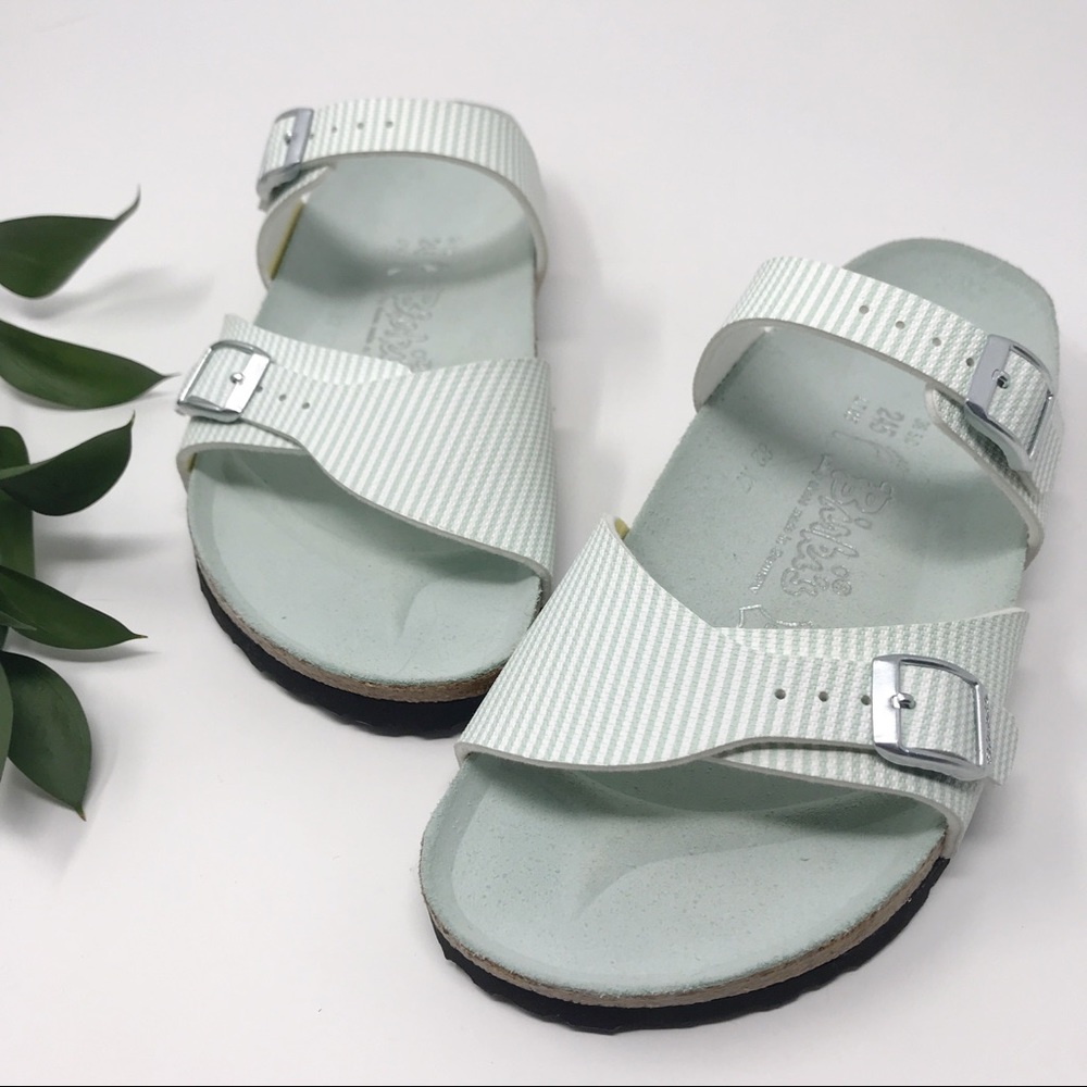 Birkenstock’s • Aziza Blue Seersucker • Size 38N